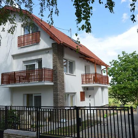 Varga Apartman Хевіз Екстер'єр фото