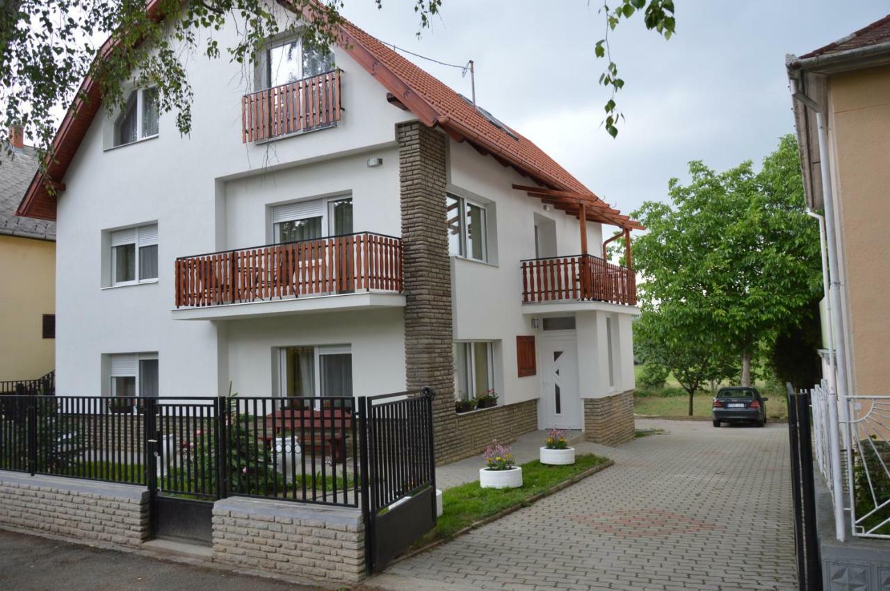 Varga Apartman Хевіз Екстер'єр фото